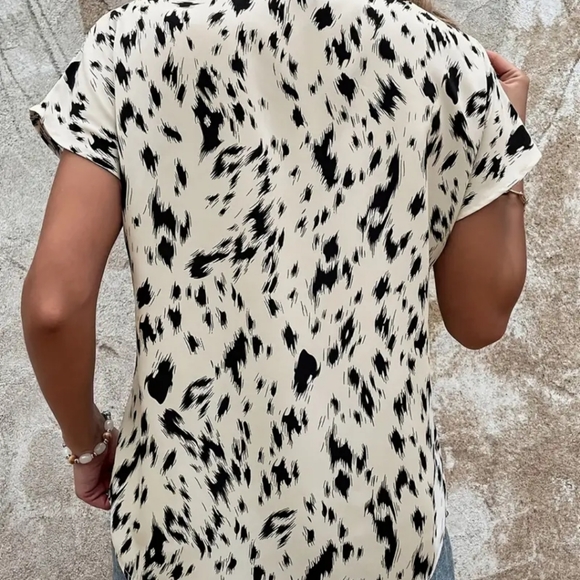 Animal print chic top - Picture 3 of 8